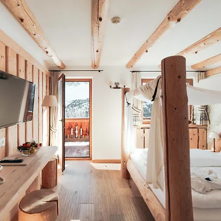 Piz Seteur Hotel 3*